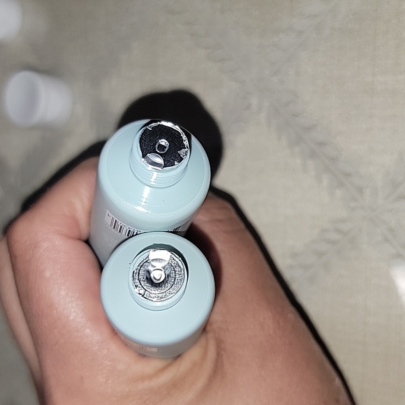 BUNDLE OF 2  PORE-FECT PRIMER MATTE FINISH - Picture 3 of 3